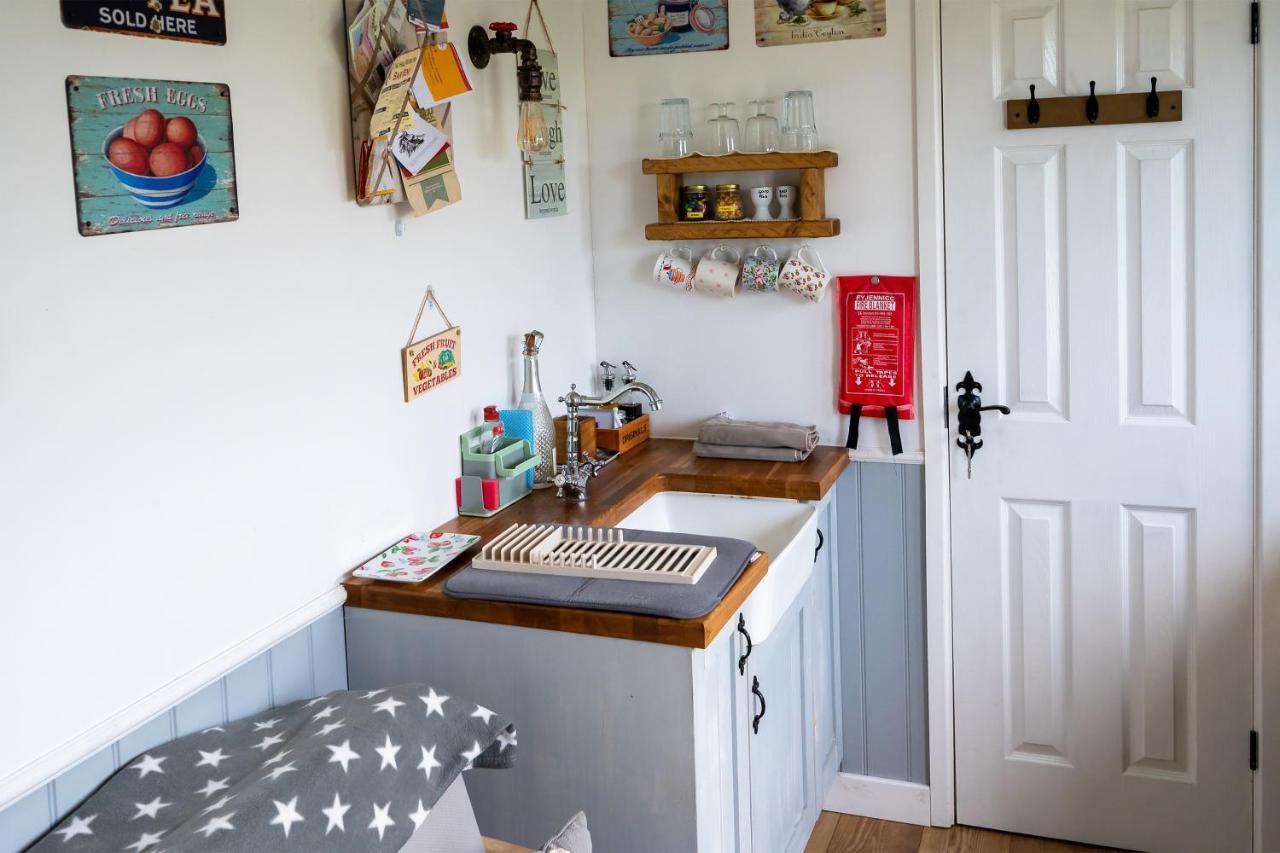 Lanterns Shepherds Huts & Glamping Happisburgh Ngoại thất bức ảnh